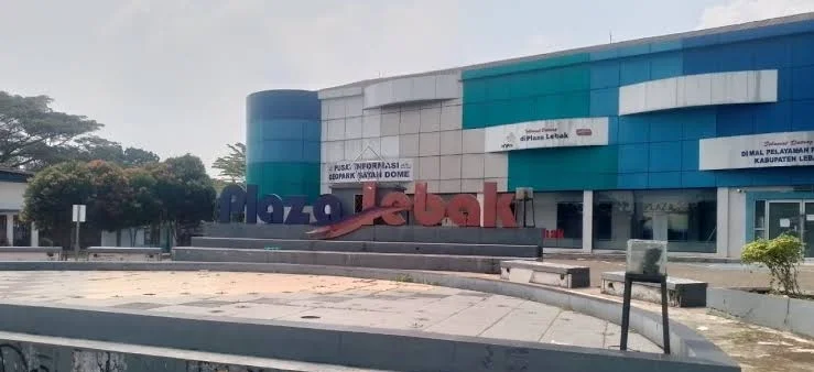 plaza lebak