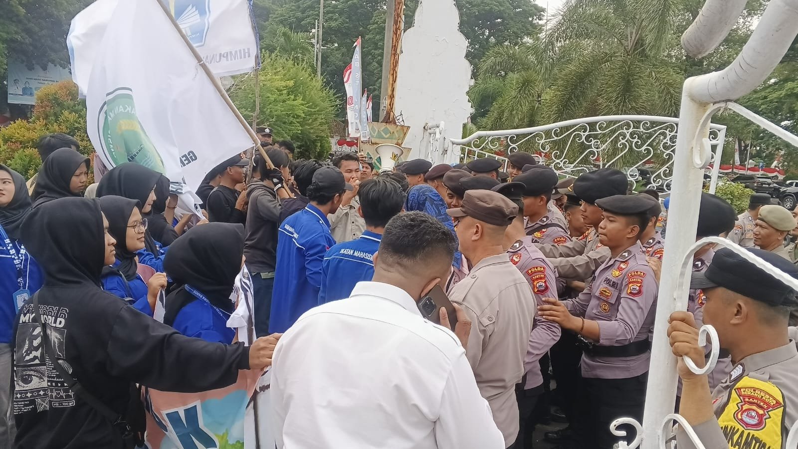 Bupati Serang gagal pimpin daerah