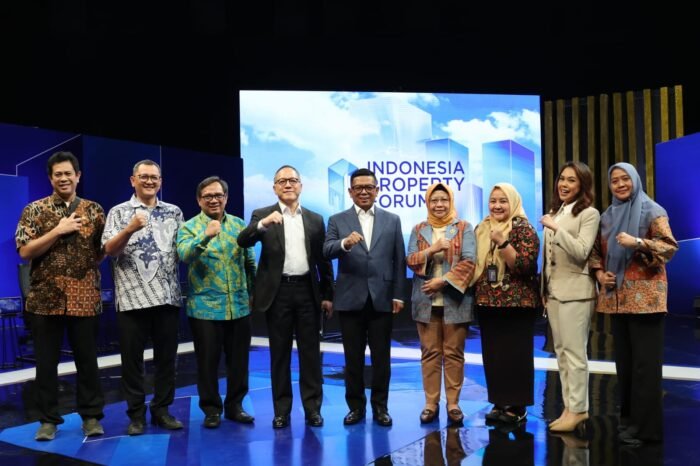 Gubernur Banten Andra Soni menyampaikan komitmen penyediaan perumahan MBR di Indonesia Property Forum 2025, Jakarta.