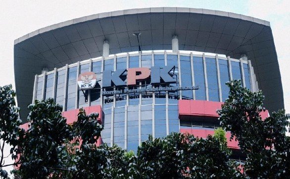 Juru Bicara KPK Budi Prasetyo saat memberikan keterangan pers terkait dukungan KPK terhadap pembentukan Komite Koordinasi Nasional TPPU di Jakarta, 22 September 2025.
