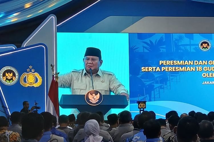 Prabowo Tegaskan TNI Tak Pernah Langgar HAM, Kritik Standar Ganda Barat 1 Presiden Prabowo Subianto menyampaikan pidato saat peresmian SPPG dan Gudang Ketahanan Pangan di Palmerah, Jakarta Barat.