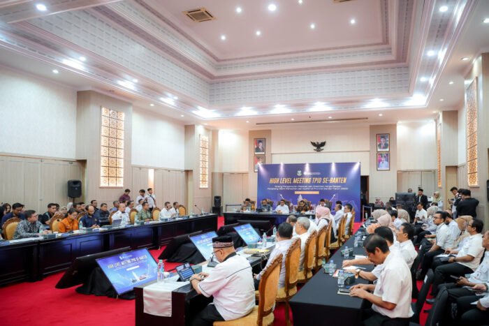 Jelang Ramadan dan Idul Fitri 1447 H, Gubernur Andra Soni Perkuat TPID Banten Jaga Pasokan dan Stabilitas Harga Pangan 1 Gubernur Banten Andra Soni memimpin High Level Meeting TPID di Pendopo Gubernur Serang membahas stabilitas harga pangan jelang Ramadan 1447 H.